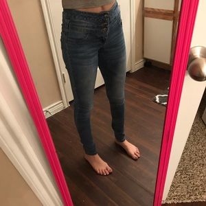 High waisted jeans